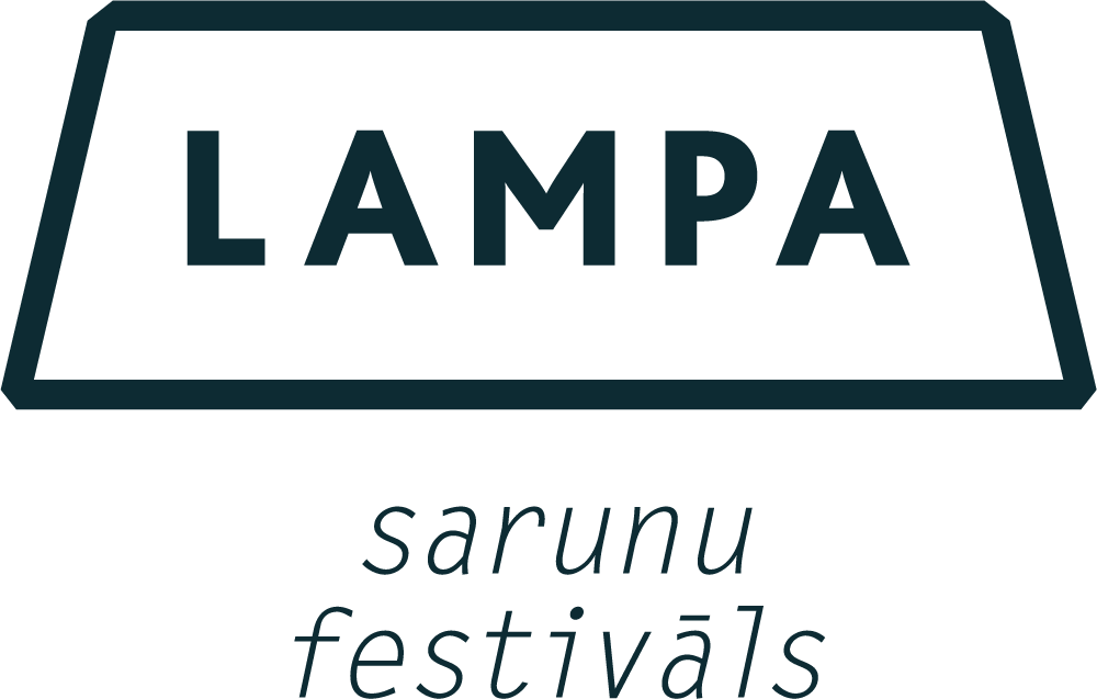 Sarunu festivāla LAMPA logotips. Tas ir tumši zilā krāsā, un teksts "LAMPA" ietverts taisnstūra formā ar nošķeltiem stūriem. Zem tā atrodas uzraksts "sarunu festivāls"